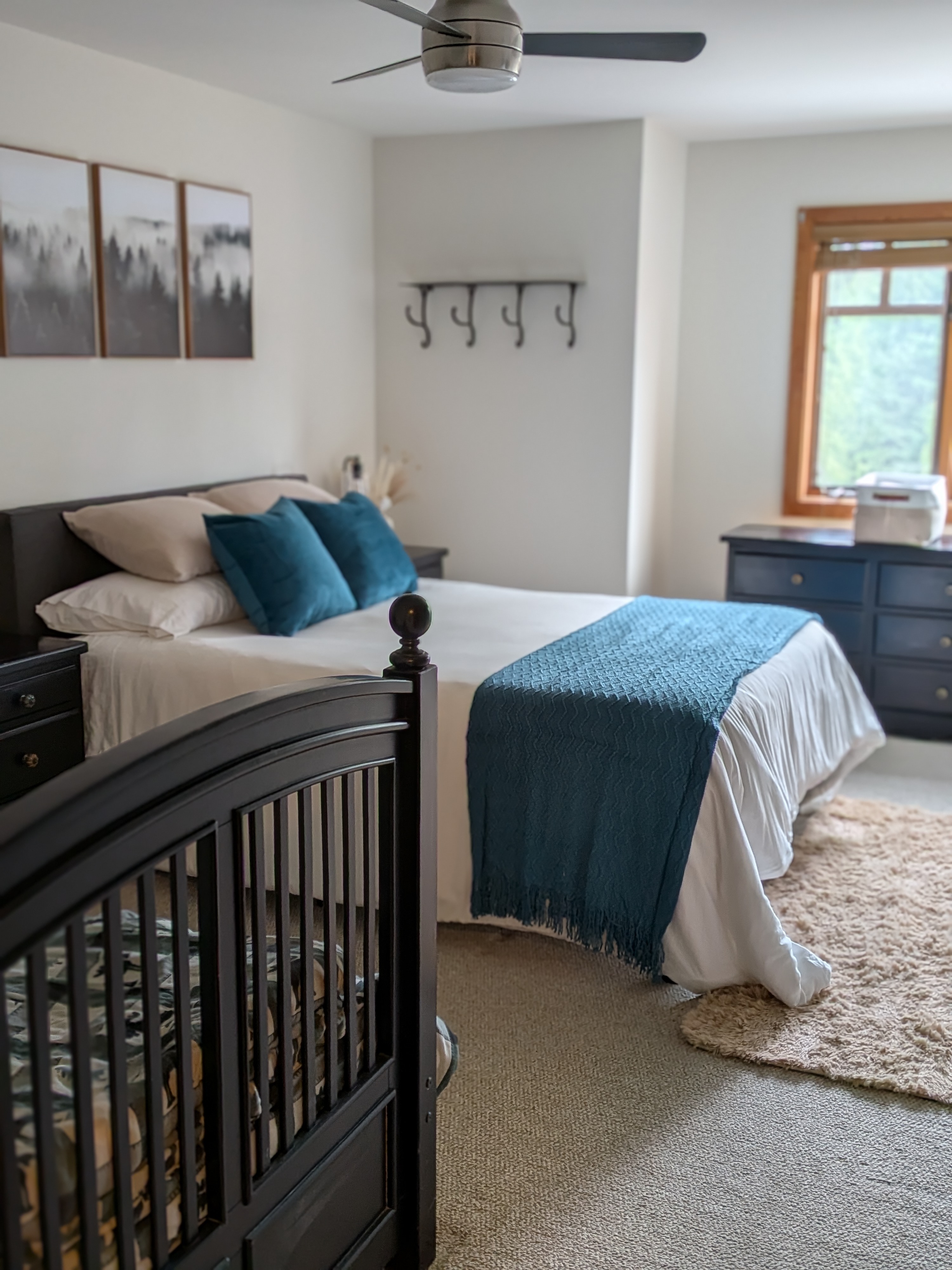 Bedroom 2 with queen bed and twin bed